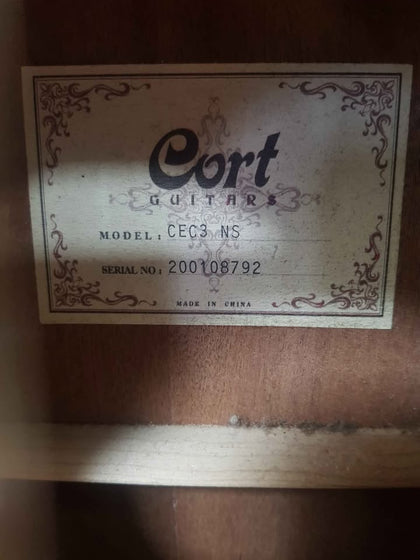 **SALE** Classical guitar electric ( built in tuner ) CEC3 NS brown