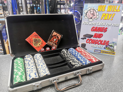 CQ POKER SET AND CARRY CASE.