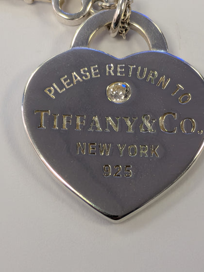 Return To (Tiffany & Co) Heart Pendant & Necklace