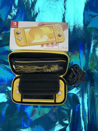 Nintendo Switch Lite (Yellow) - With case and accessories