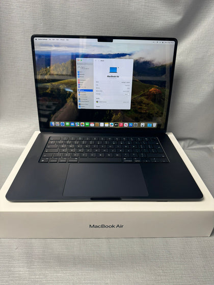 **JANUARY SALE!** Apple MacBook Air 2023 15.3 Inch M2 8GB RAM 512GB SSD - Midnight with Extras!