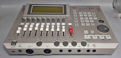 KORG D-12 Digital Recording Studio d12 Multi Track Recorder