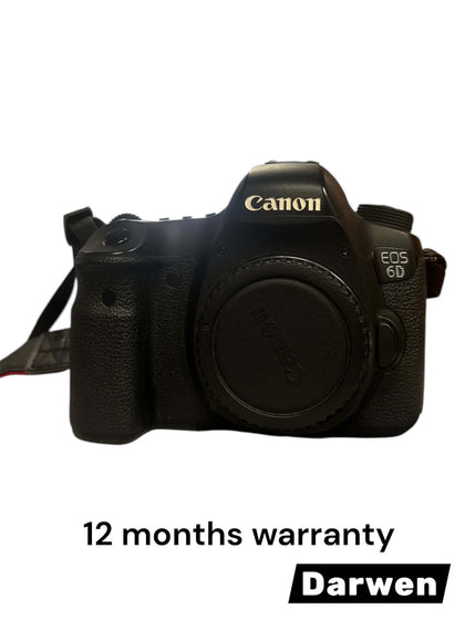 Canon EOS 6D (Body Only) - boxed with flash