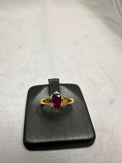 18ct Yellow Gold Pinky/Red and Clear Gem Ring Size K