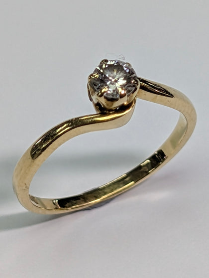 18CT Gold Diamond Ring Size K