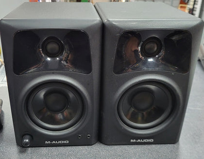 M-Audio AV42 - Active Compact Desktop Reference Monitor Speakers