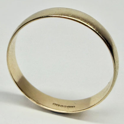9ct yellow gold wedding ring band size T