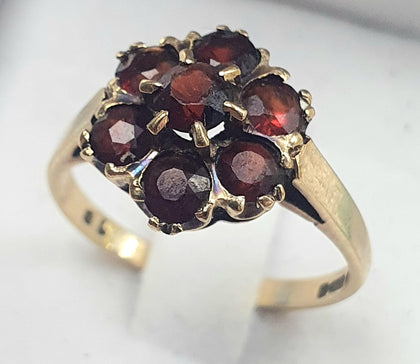 9ct Gold Ring with red stones Size N