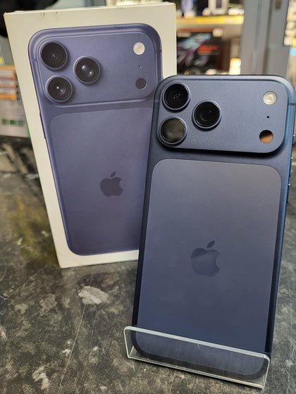 Apple iPhone 17 Pro Max (A3526) 512GB Deep Blue, Unlocked. 100% Battery Health
