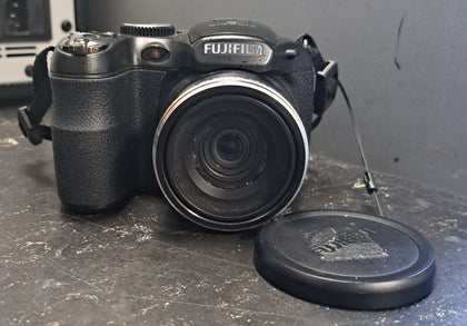 Fujifilm Finepix Camera S2960