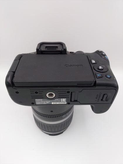 Canon EOS 250D 24M + 18-55mm IS STM Camera With Charger and Bag