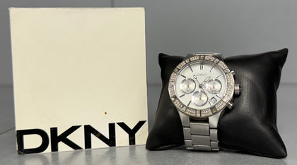 DKNY Women's Chronograph Silver Tone Quartz Watch NY8507 ** Boxed **