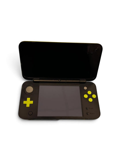 Nintendo New 2DS XL Bundle - 3 Games