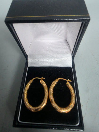 9ct GOLD EARRINGS 375 1.2G 25mm in Length