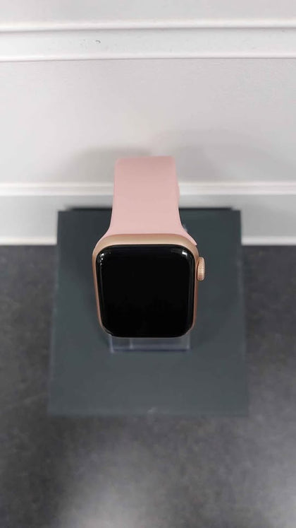 Apple Watch SE 2nd Gen (cel) with pink Strap 40mm in good condition with generic box and charger