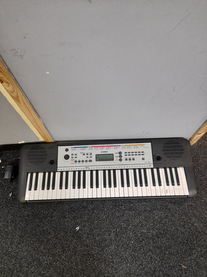 Yamaha YPT260 61-Key Portable Keyboard with Power Adapter