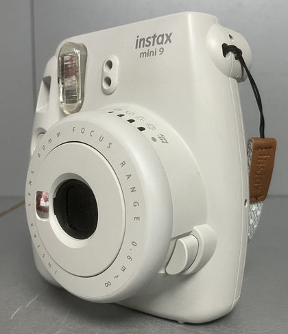Fujifilm Instax Mini 9 Instant Camera Smokey White ** Unboxed **