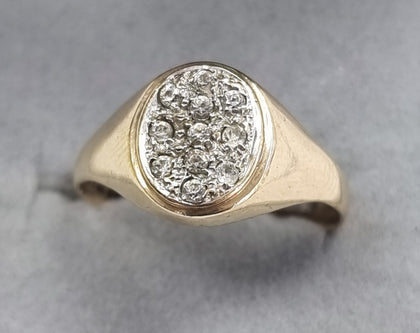 9ct Gol;d Signet Ring with Stones Size 
