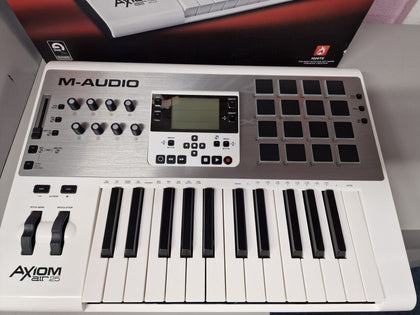 M-Audio Axiom AIR 25 25-Key USB MIDI Keyboard.