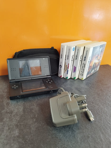 Nintendo DS Lite Black Console and games bundle