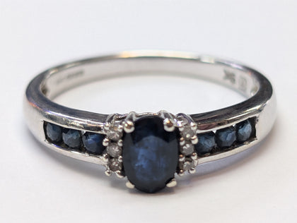 9CT WHITE GOLD DIAMOND & BLACK STONE RING SIZE P  2.39G PRESTON STORE