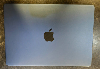 Apple MacBook Air 2022 13.6in M2 8GB 256GB