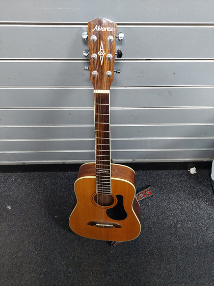 Alvarez travel sized Guitar with bag-scuffs on Guitar head