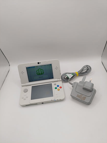 Nintendo NEW 3DS Console White discounted with Charger
