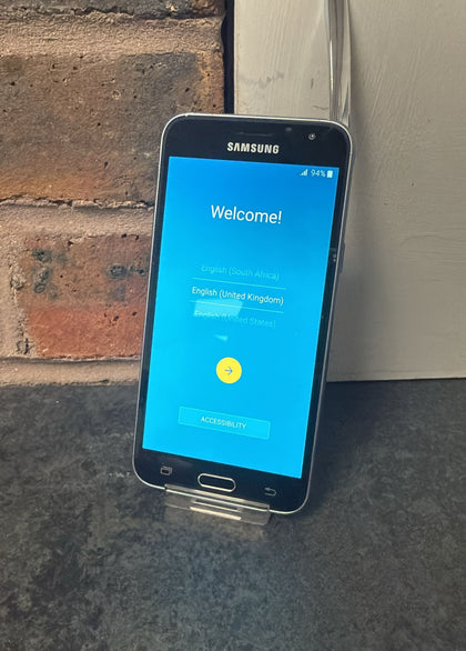 Samsung Galaxy J5 8GB Black *CRACKED SCREEN*
