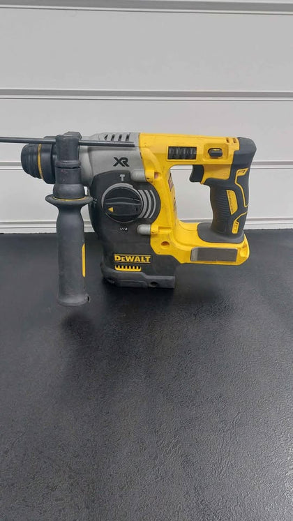 DeWALT DCH273N 18V Cordless rotary hammer drill body only item is fairly worn fre pic unboxed
