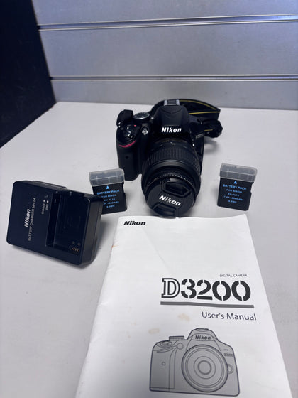 Nikon D3200 - Nikon 18-55mm Lens DSLR