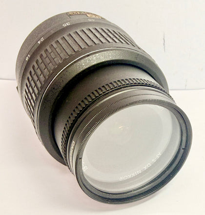 Nikon AF-S DX NIKKOR 18-55mm f/3.5-5.6G VR Zoom Lens