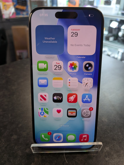 Apple iPhone 15 128GB ; 100% Battery Health