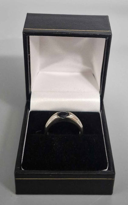 18CT White Gold Ring 4.9G Size N Black Stone