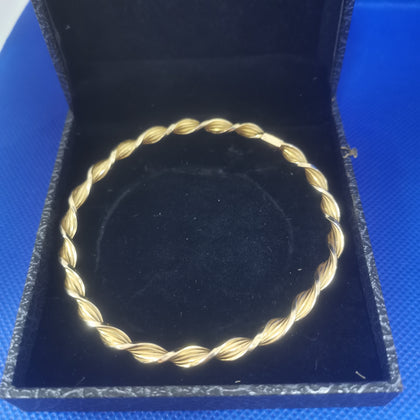 5.7G 9K Gold Bracelet