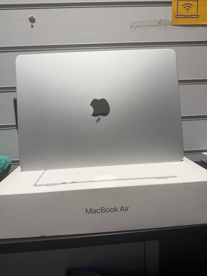 Macbook Air 16,12 M4 Chip 10 Core 16GB RAM 256GB SSD