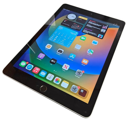 Apple iPad 5th Gen 32gb - Silver