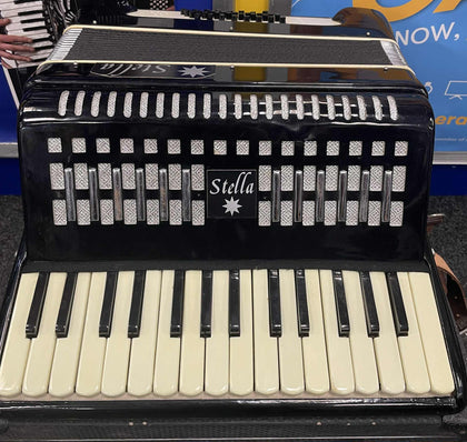 Accordion Stella