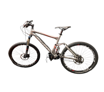 Scott Genius 40 ( 2012 ) Full Suspension Bike Silver COLLECTION ONLY
