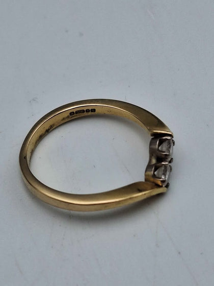 18ct Yellow Gold Ladies Two CZ Stone Ring - 2.88 Grams - Size M