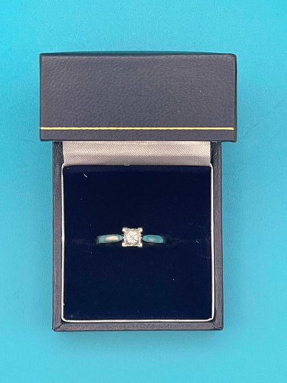 950 PLATINUM RING - J