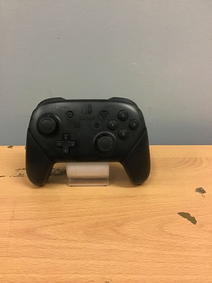 Nintendo Switch - Pro Controller