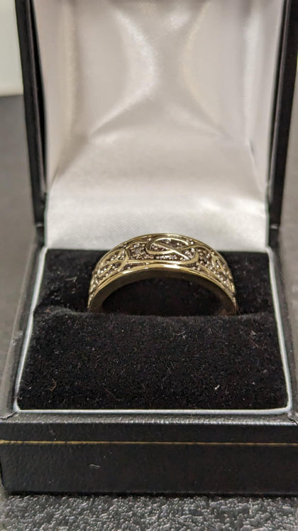 375 W/DIA HALLMARKED, YELLOW GOLD, STUDDED SNAKE PATTERNERN RING SIZE U 6.3 GRAM BOXED