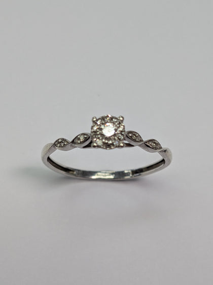 9ct Gold Diamond Ring Size O 1/2