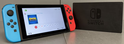 Nintendo Switch MOD.HAC-001(-01) V2 Console Bundle ( + Unboxed Crash Banicoot N Sane Trilogy ) ** Unboxed **