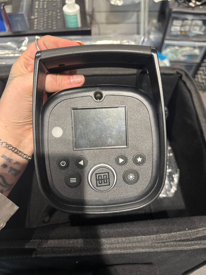 Elinchrom ELC 500 with carry case & power cable