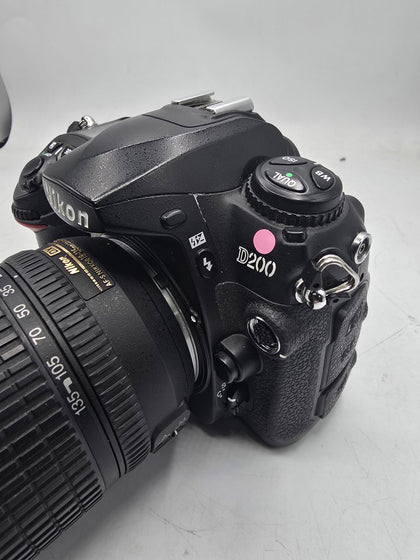 nikon d200 with 18-135 lense