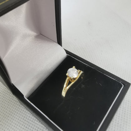 14K Gold Ring, CZ Stone, Hallmarked 585 & Tested, 3.0Grams, Size M