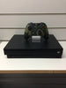 Microsoft Xbox One X + Pad