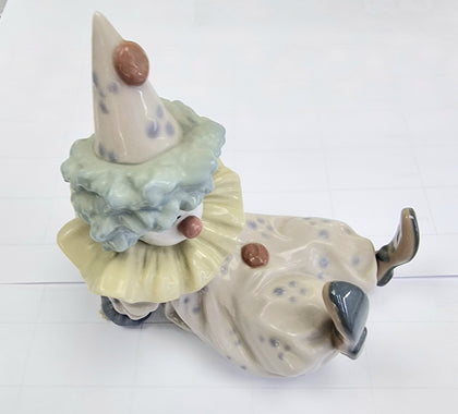 Lladro Tired Friend | #5812 | Sitting Clown